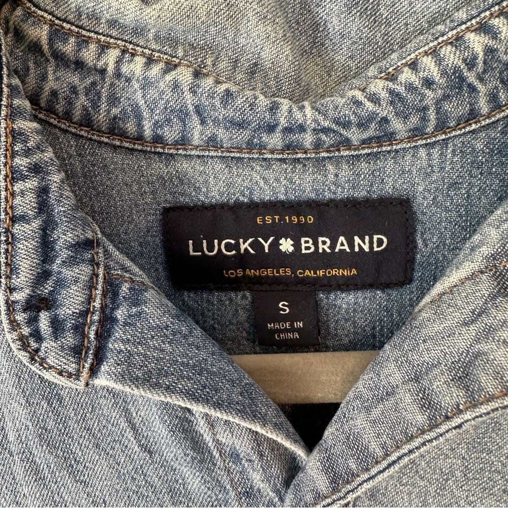 Lucky Brand Distressed Denim Shirt  Embroidery Bugs - Picture 6 of 9